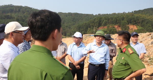 CLIP: Phó Chủ tịch UBND TP Đà Nẵng đi kiểm tra các khu xử lý, chôn lấp rác thải
