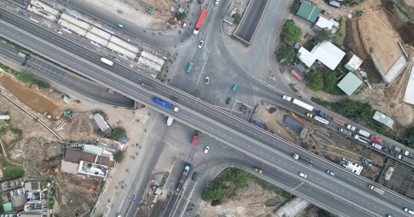 Nút giao Mỹ Thủy đạt 75% tiến độ, còn vướng mặt bằng 6 hộ dân