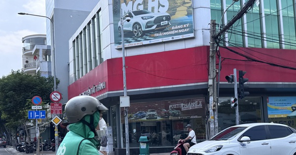 Đi một chuyến xe công nghệ, người dùng phải trả bao nhiêu loại phí?