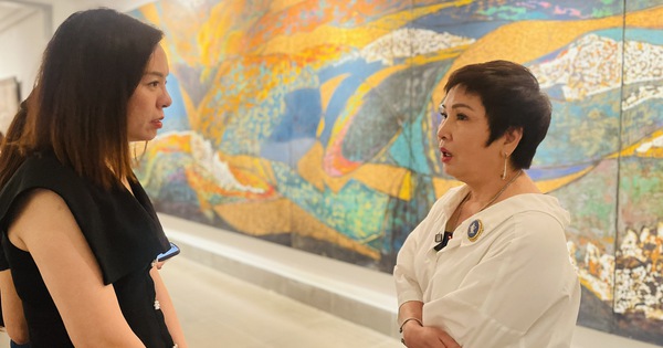 Giới thiệu 12 bức tranh sơn mài khổ lớn của họa sĩ Hiền Nguyễn