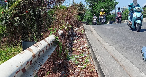 Lề cầu sụt lún