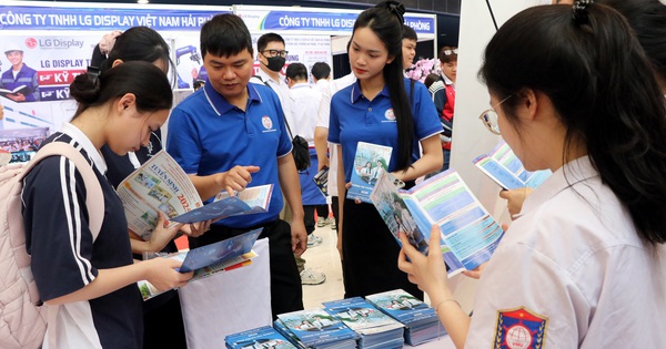 Trên 35.000 việc làm tại các khu công nghiệp đang chờ người lao động