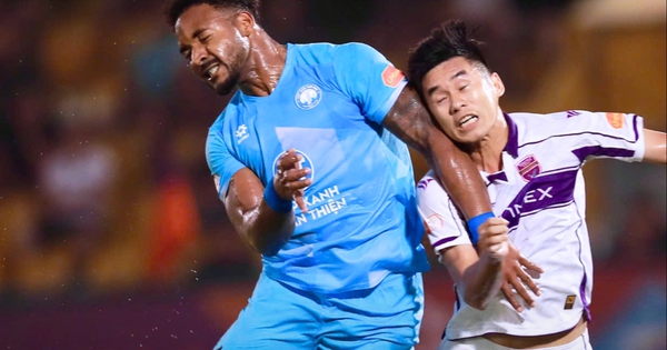 Xuân Son nói gì khi bị VAR từ chối bàn thắng?