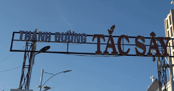 VIDEO: Người dân khắp nơi đổ về Thánh đường Tắc Sậy để dâng hương Cha Diệp