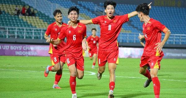 U17 Việt Nam vô địch: Dấu ấn HLV Roland và “hệ sinh thái” CLB Hà Nội