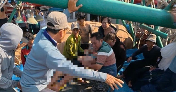 Ngạt khí dưới hầm tàu cá, hai anh em nguy kịch