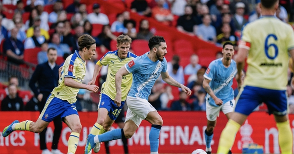 Man City lập kỷ lục, mơ kỳ tích