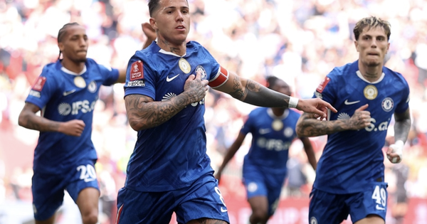 Chelsea hẹn quyết đấu Man City ở chung kết FA Cup