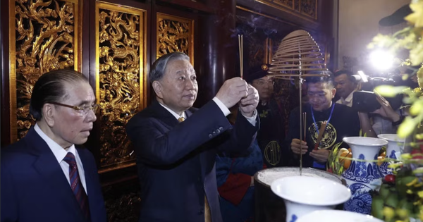 Tổng Bí thư, Chủ tịch nước Tô Lâm dâng hương tưởng niệm các vua Hùng