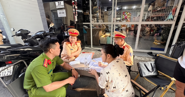 CSGT yêu cầu chủ tiệm sửa xe báo tin tụ tập, đua xe