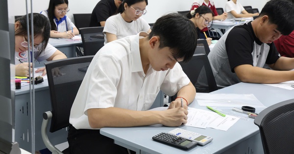 Thí sinh thi đánh giá năng lực đợt 2 tăng đột biến