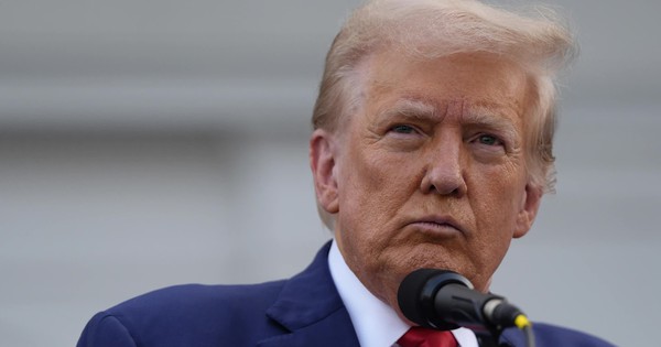 Nóng: Nổ súng tại tiệc Nhà Trắng, ông Donald Trump sơ tán gấp