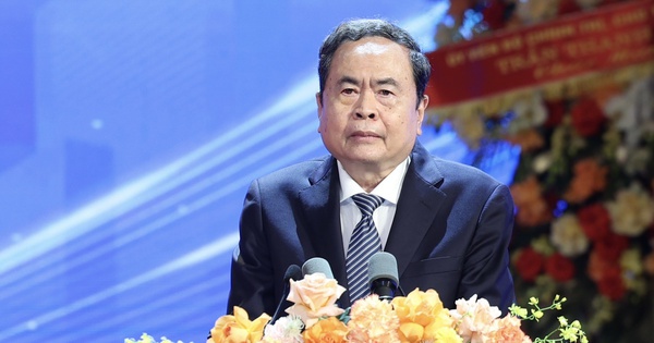 Chủ tịch công đoàn cơ sở xuất sắc là hiện thân của lớp cán bộ công đoàn thời kỳ mới