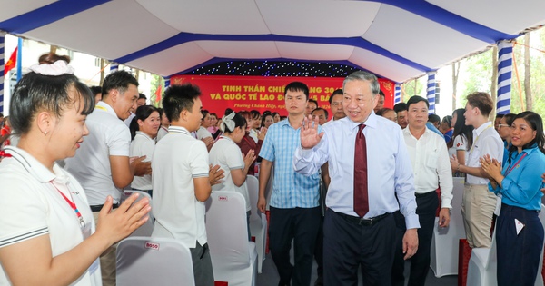 Tổng Bí thư, Chủ tịch nước thăm hỏi, động viên công nhân - lao động tại TPHCM