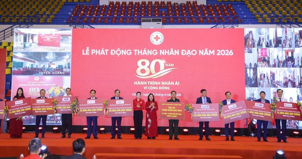 Gần 350 tỉ đồng được tiếp nhận tại Lễ phát động Tháng nhân đạo năm 2026
