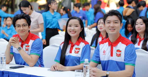 Khi người nổi tiếng sát cánh cùng Công an TPHCM