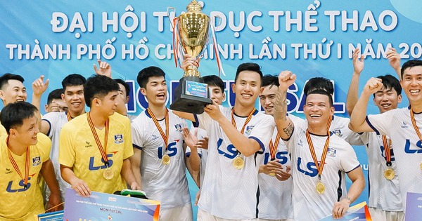 Hồ Văn Ý và Chánh Hưng Thái Sơn Nam vô địch Đại hội TDTT TP HCM
