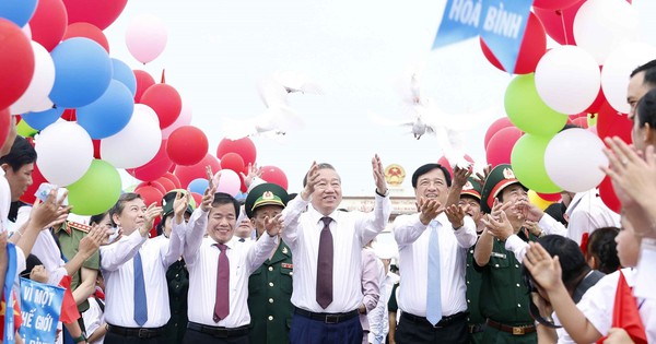 Tổng Bí thư, Chủ tịch nước Tô Lâm dự Lễ Thượng cờ Thống nhất non sông ở Quảng Trị
