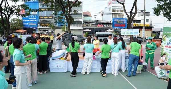 Phân loại rác tại nguồn, “Đổi rác lấy quà” tại phường Bình Tân