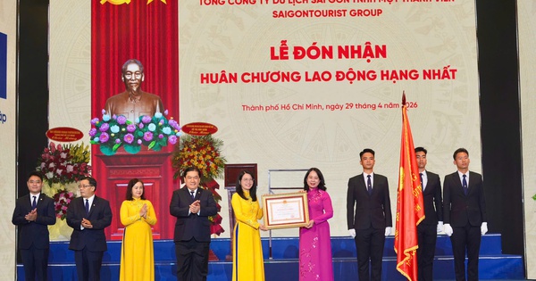 Saigontourist Group nhận Huân chương Lao động hạng Nhất