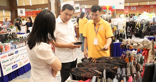 Cơ hội "vàng" sở hữu đồ hiệu giá rẻ tại Cần Thơ Mega Sale