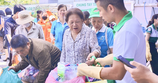 Ra mắt trạm thu hồi rác thải nhựa tái chế tại TP HCM
