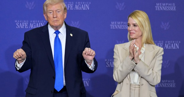 Tổng thống Mỹ Donald Trump sa thải Bộ trưởng Tư pháp Pam Bondi