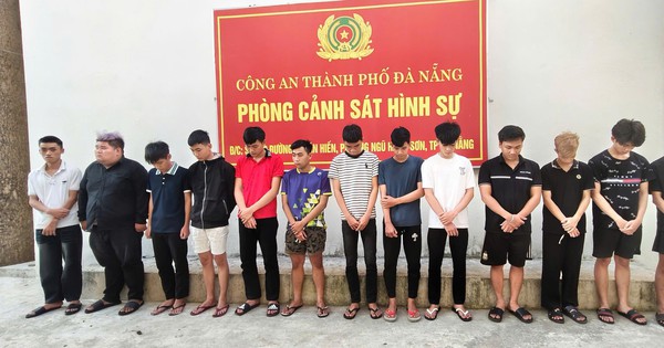 Mang kiếm, tháo biển số, nhóm thanh niên quậy tung phố đêm Đà Nẵng