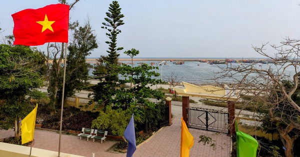 Gieo chữ ở Bạch Long Vĩ