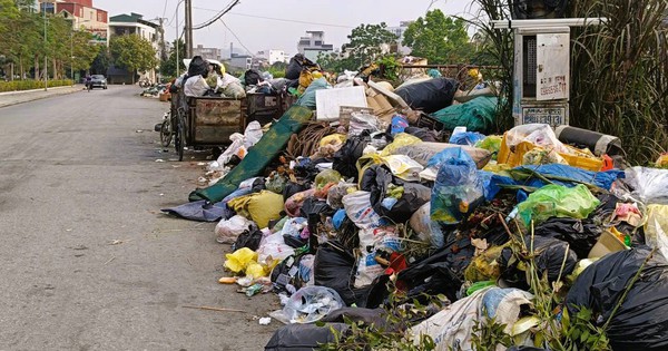 Rác thải sinh hoạt lại tràn ngập phố phường ở Thanh Hóa