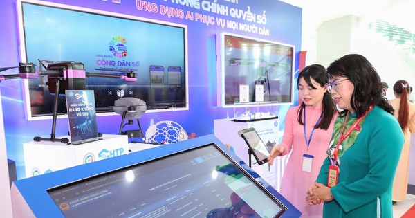 LẮNG NGHE NGƯỜI DÂN HIẾN KẾ: Triển khai "một cửa số" để TP HCM bứt phá