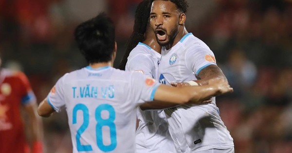 Xuân Son lập công giúp Nam Định thắng đẹp chủ nhà Hà Tĩnh