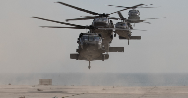 Iran tuyên bố bắn hạ 3 máy bay Mỹ tham gia cứu phi công F-15, Mỹ nói tự hủy