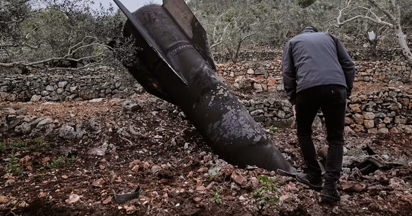 Điểm nóng xung đột ngày 11-4: Giải mã 