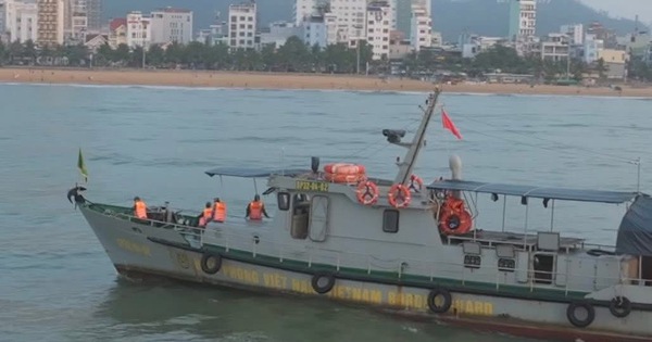 Huy động tàu cá thả lưới tìm nam sinh lớp 12 mất tích trên biển Quy Nhơn