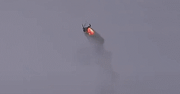 VIDEO: Trực thăng Mỹ trúng tên lửa trong vụ giải cứu phi công ở Iran