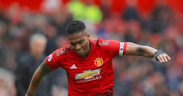 Cựu thủ quân Man Utd tái xuất sau 5 năm giải nghệ