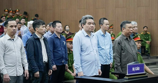 Nhận hối lộ 4,5 tỉ đồng, cựu Thứ trưởng Hoàng Văn Thắng lĩnh 4 năm tù