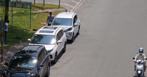 3 ô tô tông liên hoàn trên cầu Sài Gòn