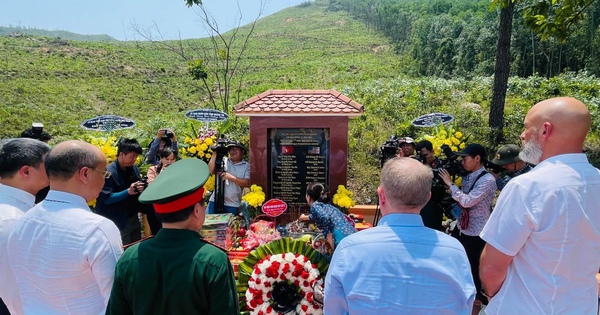 Tưởng niệm 25 năm tai nạn trực thăng làm 16 người tử nạn khi tìm kiếm người Mỹ mất tích