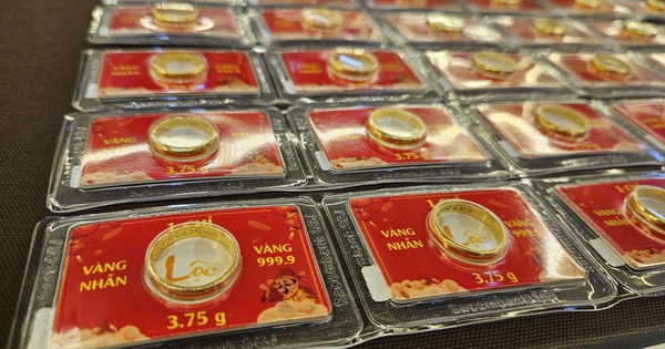 Cuối ngày 7-4, giá vàng miếng SJC, vàng nhẫn giảm nhanh, ngược dòng thế giới