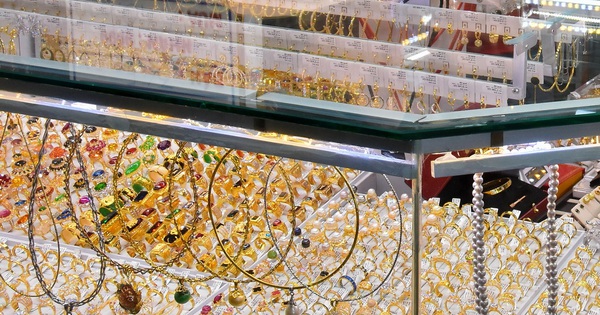 Giá vàng hôm nay, 8-4: Vàng thế giới tăng mạnh