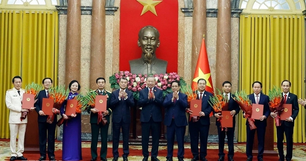 Tổng Bí thư, Chủ tịch nước Tô Lâm trao Quyết định bổ nhiệm các thành viên Chính phủ