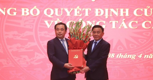 Bộ trưởng Bộ Nông nghiệp và Môi trường Trần Đức Thắng làm Bí thư Thành ủy Hà Nội