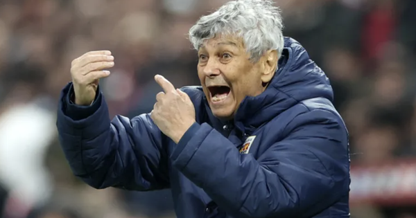 Bóng đá Romania tiếc thương "phù thủy" Mircea Lucescu