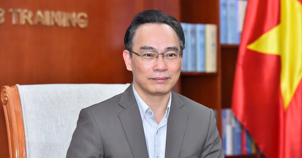 Ông Hoàng Minh Sơn làm Bộ trưởng Bộ Giáo dục và Đào tạo