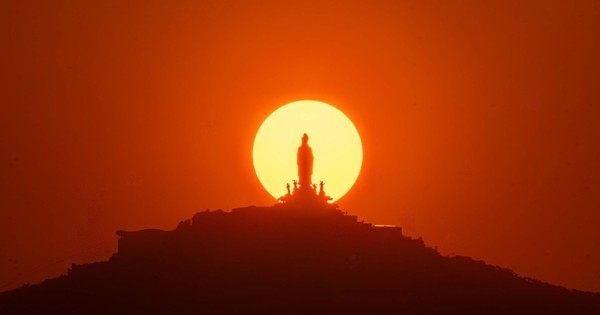 Khoảnh khắc hiếm có: Mặt trời 