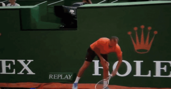 Medvedev lại đập vợt khi thua “trắng” ở Monte Carlo Masters 2026