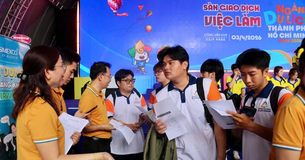 Thị trường lao động TPHCM khởi sắc, hàng chục ngàn người có việc làm mới
