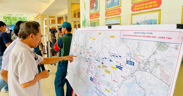 Những nội dung về đất đai mà Đồng Nai ủy quyền cho cấp xã thực hiện là gì?